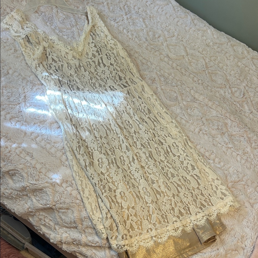 Marineblu Cream Lace Dress with Gold Lining